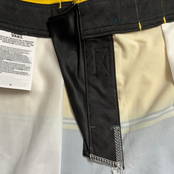 Vans men’s shorts 4 way stretch board shorts - Picture 11 of 13